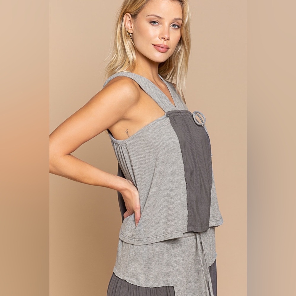 POL Gray Colorblock Halter Tank Top Thick Straps - Picture 4 of 6